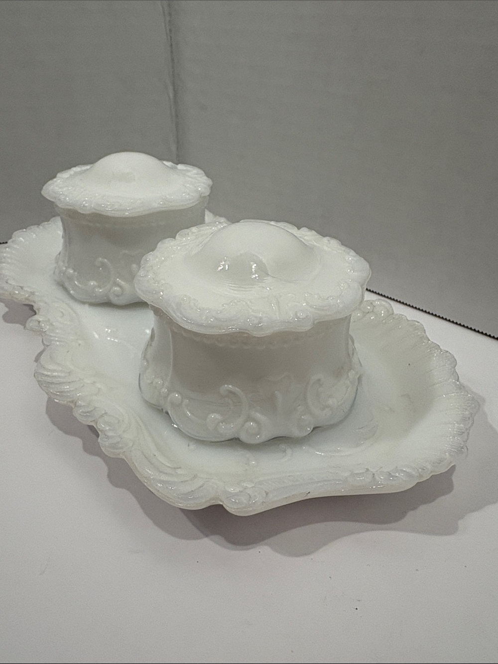 Antique Victorian White Milk Glass Vanity Dresser Set 3pc Flawless Trinket Boxes